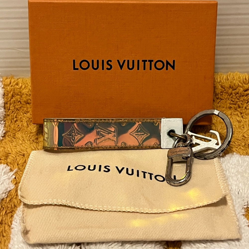 Louis Vuitton Dragonne Prism Iridescent Key Ring Key Holder Virgil
